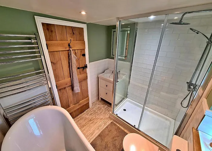 Finest Retreats - Ingleside * 惠特比